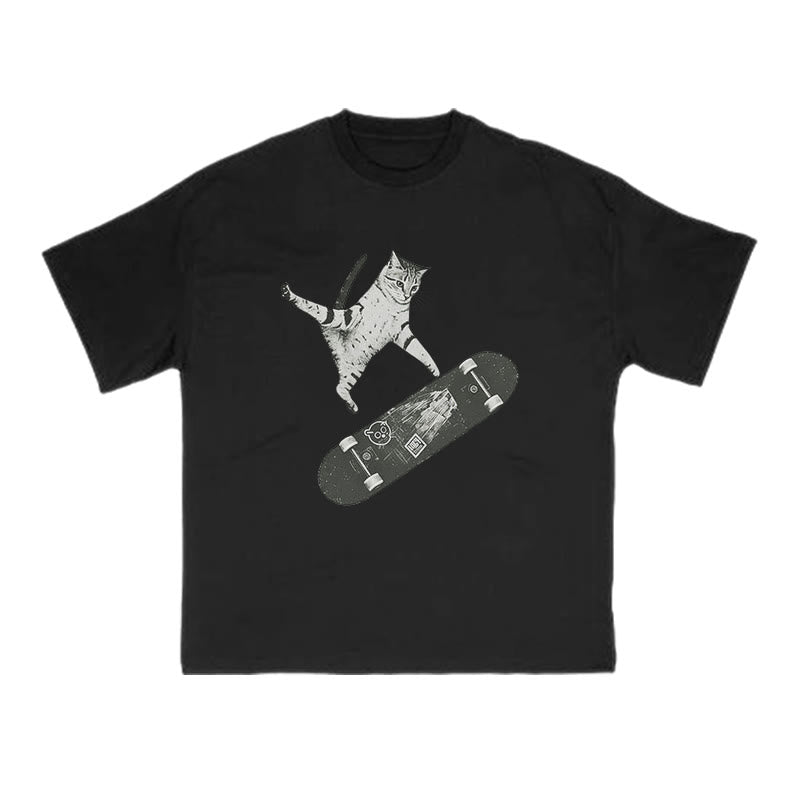 A Skateboarding Tabby Cat Print T-shirt