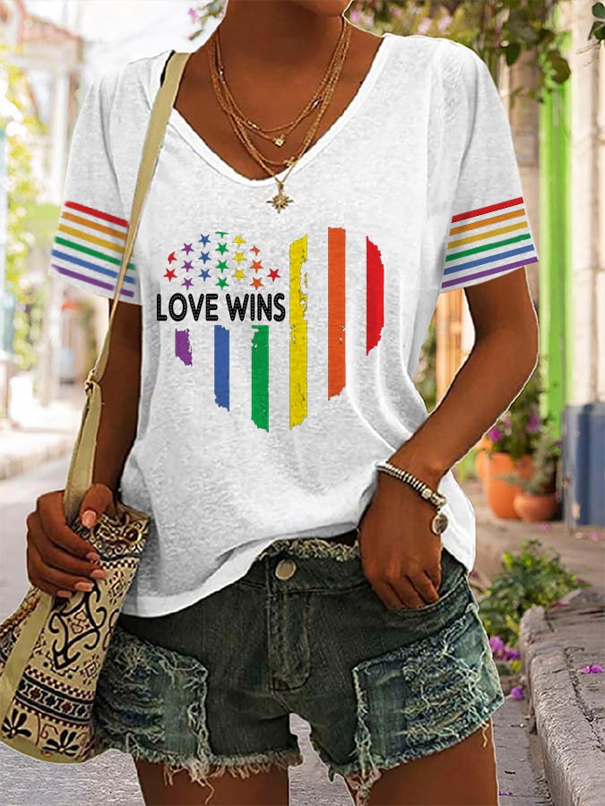Women's LGBTQ Rainbow Love Print T-Shirt