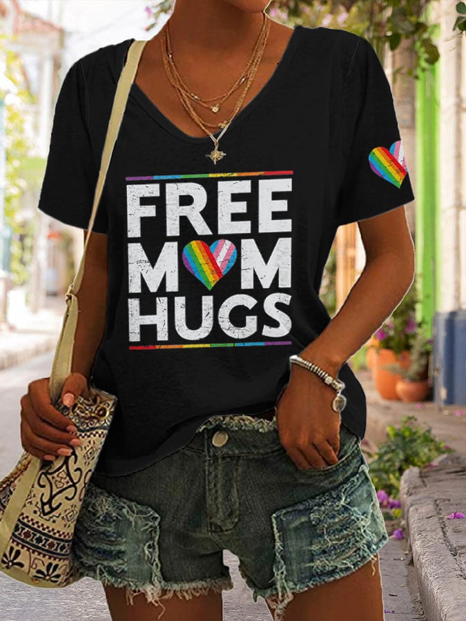 Women's Free Mom Hugs Print V Neck T-Shirt