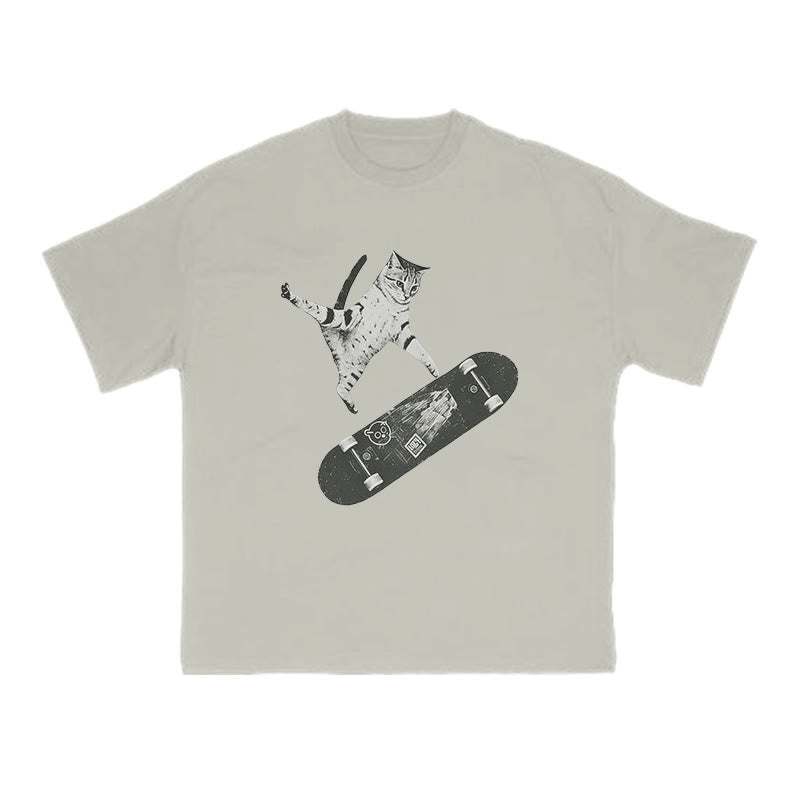 A Skateboarding Tabby Cat Print T-shirt