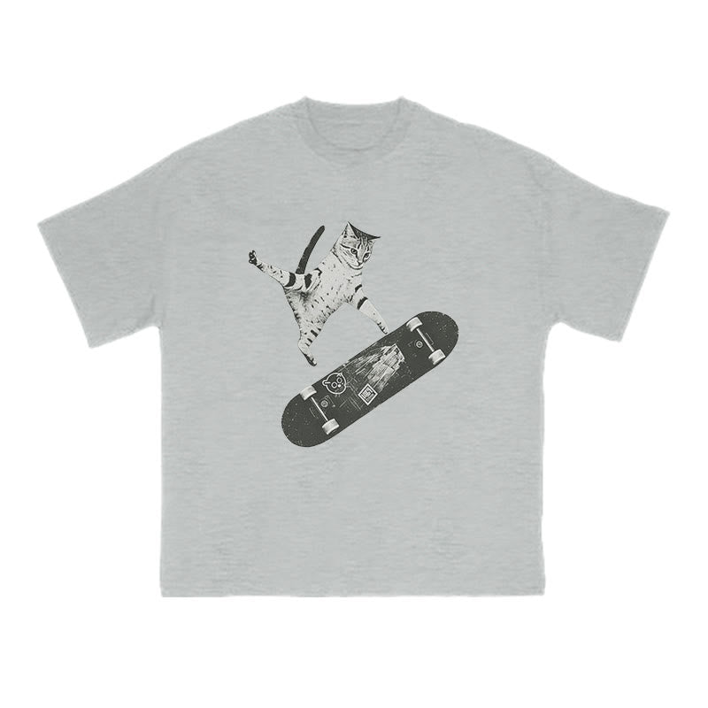 A Skateboarding Tabby Cat Print T-shirt